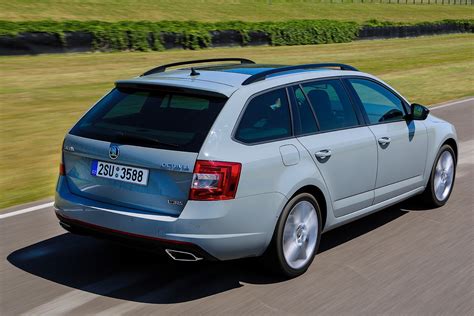 skoda octavia combi.